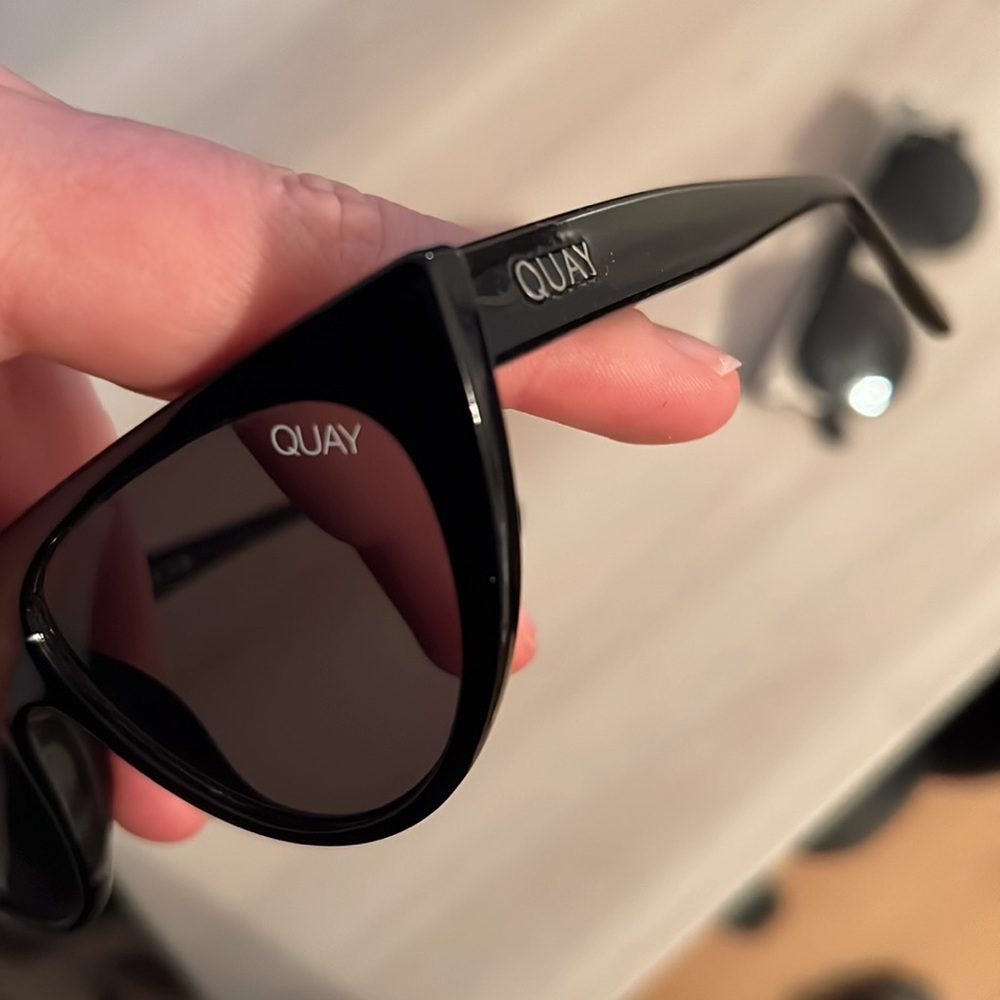 SUNGLASSES BUNDLE - Picture 3 of 4